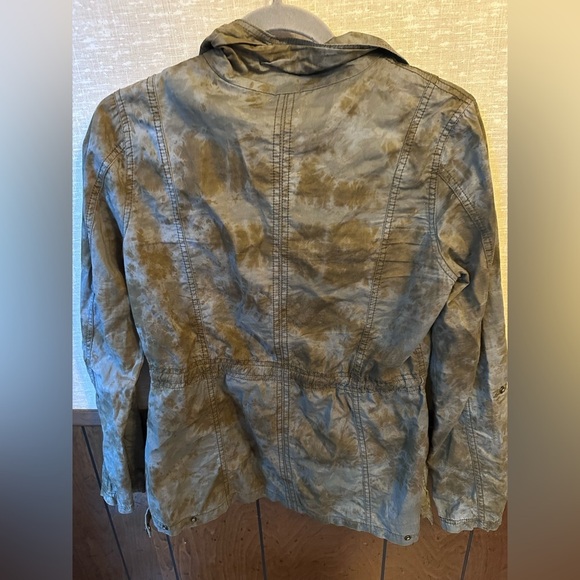 Ashley Camo Printed Zip Up Light Weight Jacket Size Small - Picture 4 of 7